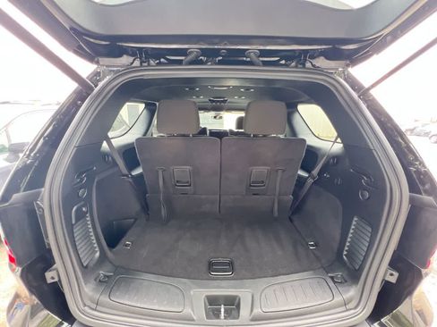 Used 2025 Dodge Durango GT AWD/4WD image 25