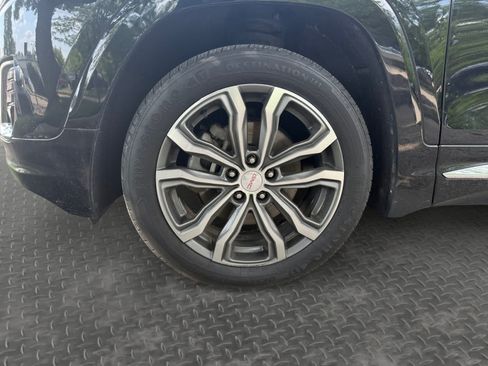 Used 2020 GMC Terrain Denali w/ GMC Pro Grade Package AWD/4WD image 9