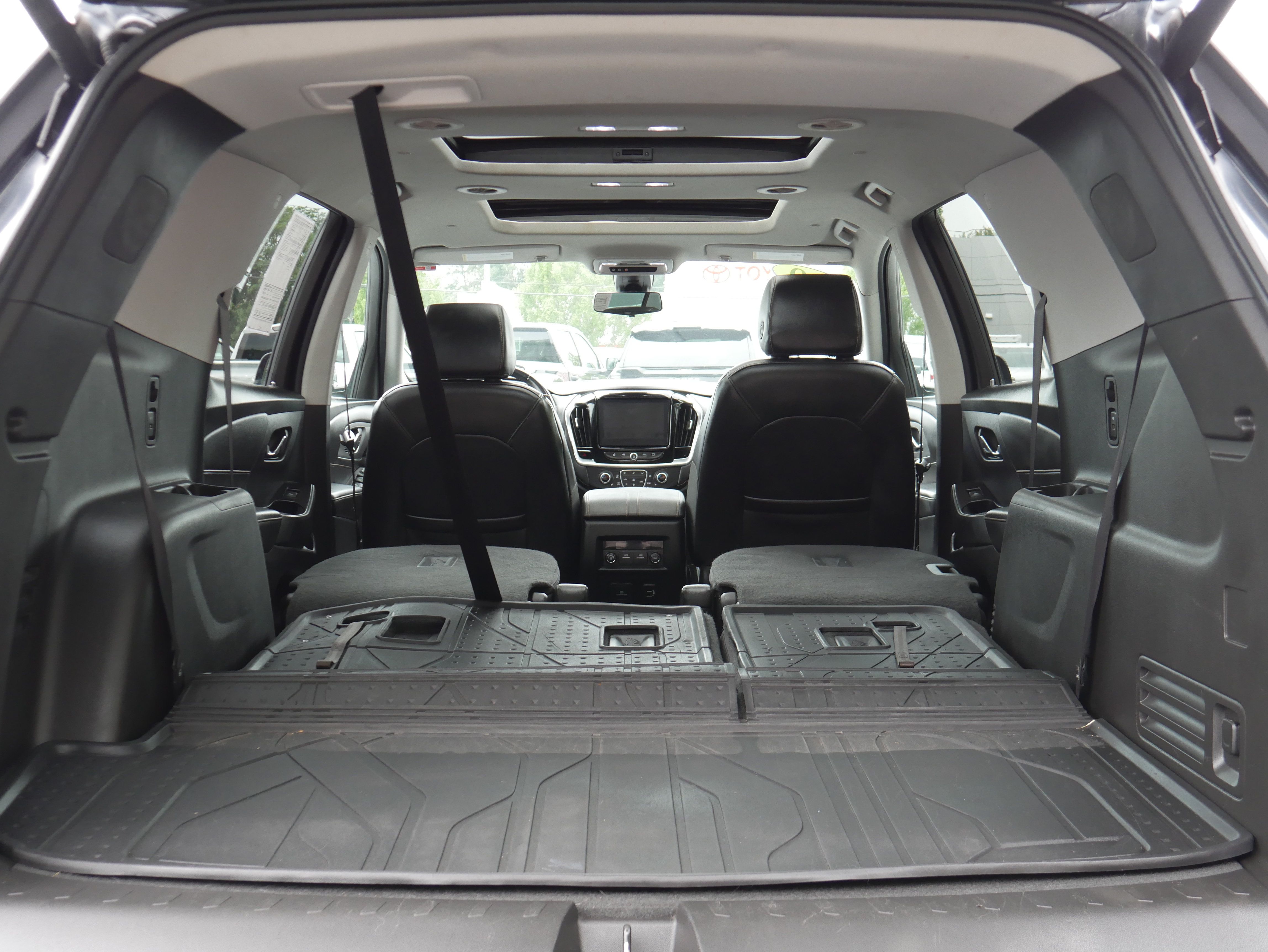 Certified 2019 Chevrolet Traverse LT w/ LT Premium Package AWD/4WD image 8