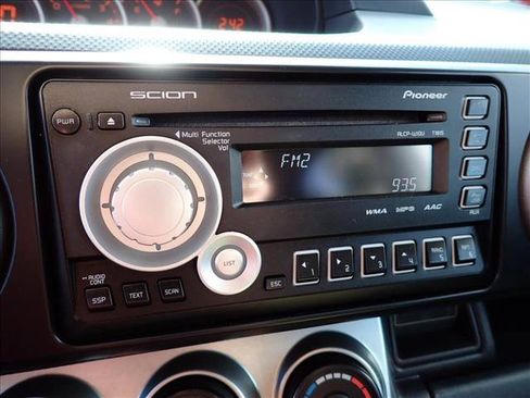 Used 2011 Scion xB FWD image 19