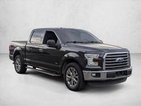 Used 2015 Ford F150 XLT w/ Equipment Group 302A Luxury RWD image 3