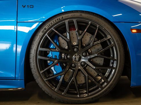 Used 2018 Audi R8 V10 plus AWD/4WD image 16