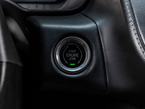 Used 2022 GMC Yukon SLE w/ Gmc Pro Safety Plus Package image 19