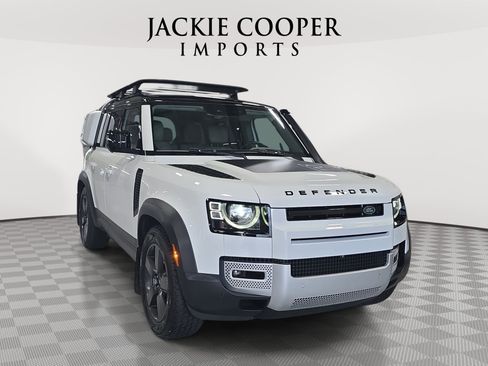 Used 2020 Land Rover Defender 110 HSE AWD/4WD image 3