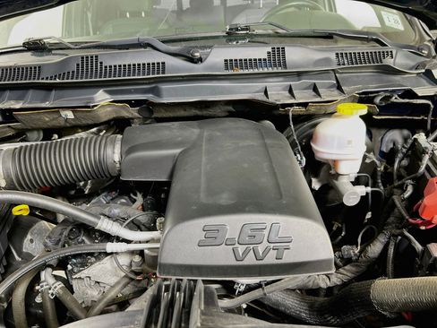 Used 2022 RAM 1500 Classic Warlock w/ Electronics Group AWD/4WD image 29