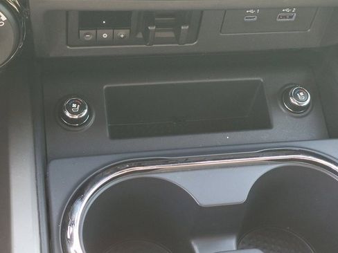 Used 2021 Nissan Titan Platinum Reserve w/ Moonroof Package image 13