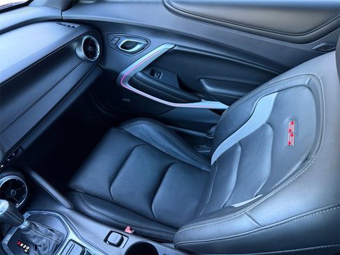 Used 2016 Chevrolet Camaro SS image 17