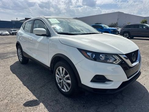 Used 2022 Nissan Rogue Sport S FWD image 3