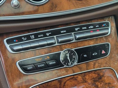 Used 2020 Mercedes-Benz E 350 Sedan w/ Parking Assistance Package image 29