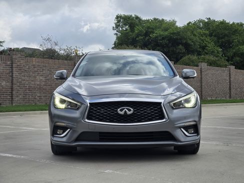 Used 2018 INFINITI Q50 Luxe w/ Sensory Package (Luxe) image 2