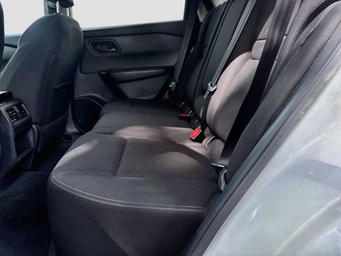 Used 2024 Nissan Rogue S FWD image 14