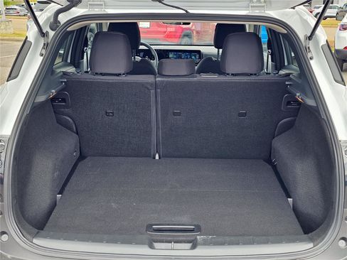 Used 2026 Nissan Kicks SV FWD image 11