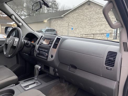 Used 2014 Nissan Xterra S image 26