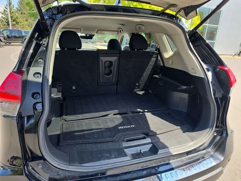 Used 2019 Nissan Rogue SV AWD/4WD image 22