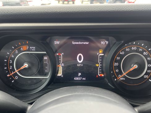 Used 2024 Jeep Wrangler Unlimited Sport AWD/4WD image 18