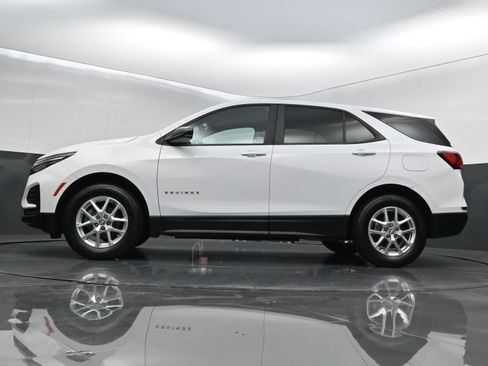 Certified 2023 Chevrolet Equinox LS w/ LS Convenience Package AWD/4WD image 39