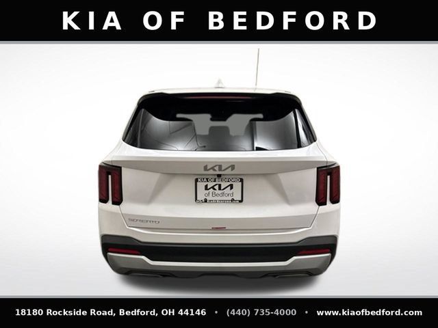 Used 2026 Kia Sorento LX FWD image 7