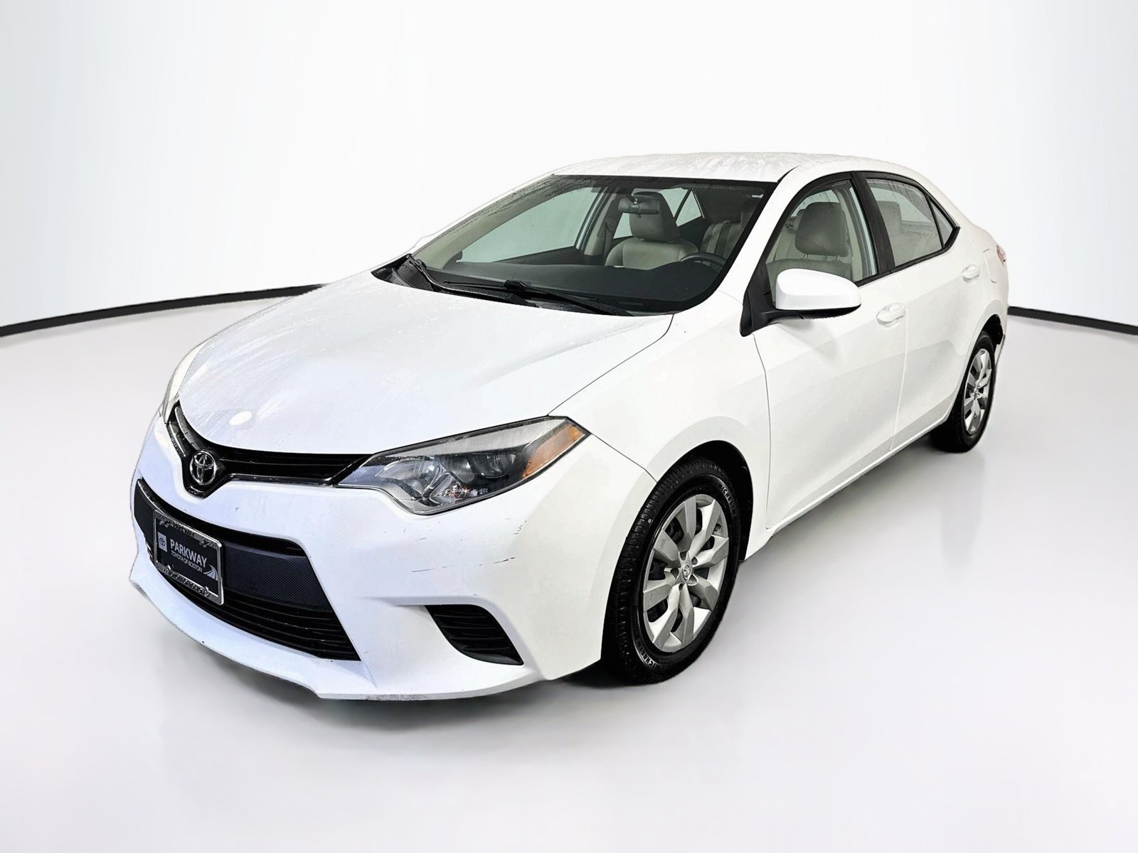 Used 2014 Toyota Corolla LE FWD image 3