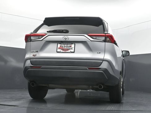 Used 2023 Toyota RAV4 LE FWD image 39