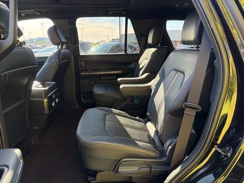 Used 2023 Ford Expedition Platinum image 23