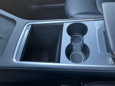 Used 2024 Tesla Model Y Long Range image 21