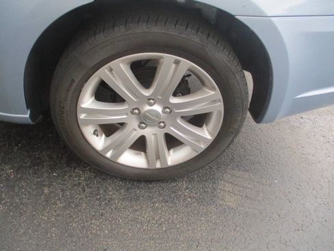 Used 2013 Chrysler 200 Touring FWD image 26