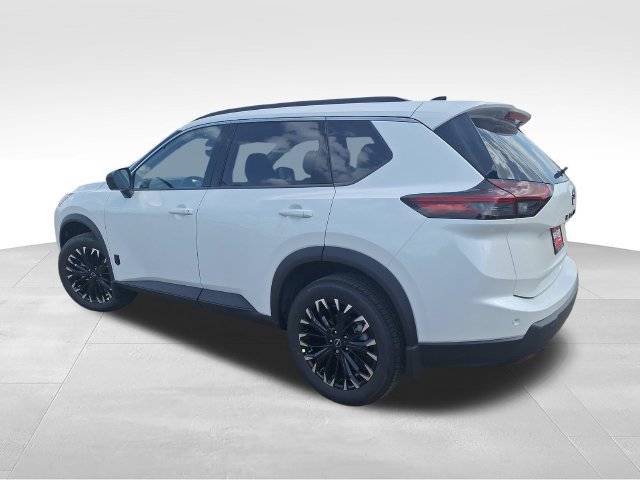 Used 2026 Nissan Rogue Dark Armor FWD image 5