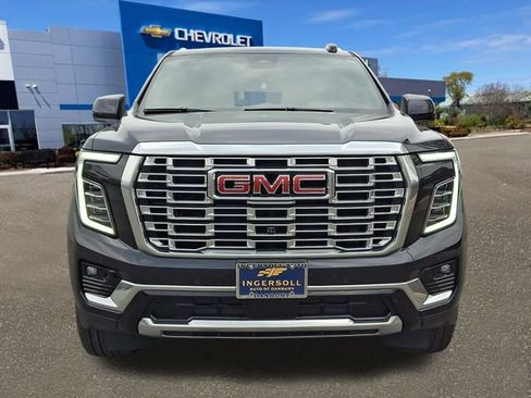 Used 2025 GMC Yukon XL Denali AWD/4WD image 22