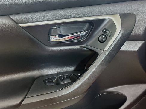 Used 2017 Nissan Altima 2.5 SV FWD image 24
