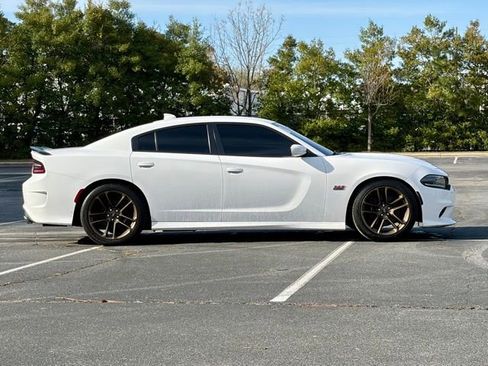 Used 2021 Dodge Charger Scat Pack image 9