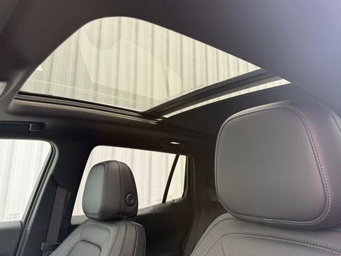 New 2026 Chevrolet Equinox LT w/ Convenience Package II FWD image 14