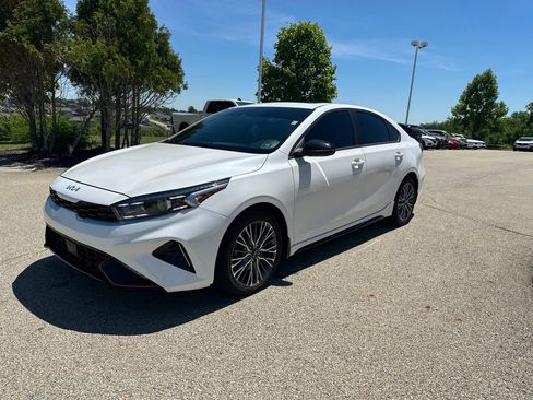 Used 2023 Kia Forte GT-Line w/ GT-Line Premium Package FWD image 6