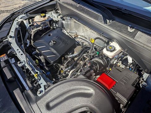 Used 2023 Chevrolet TrailBlazer RS image 37