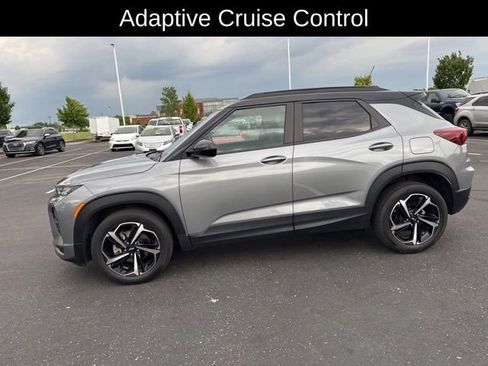 Used 2023 Chevrolet TrailBlazer RS w/ Technology Package FWD image 3