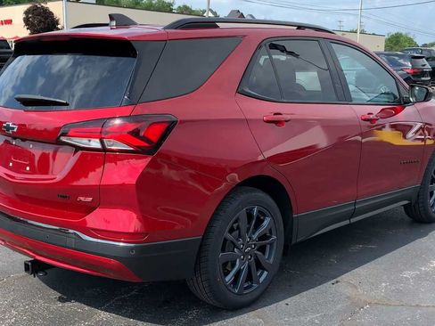 Certified 2023 Chevrolet Equinox RS AWD/4WD image 8