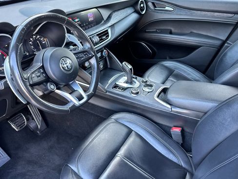 Used 2022 Alfa Romeo Stelvio Sprint RWD image 10