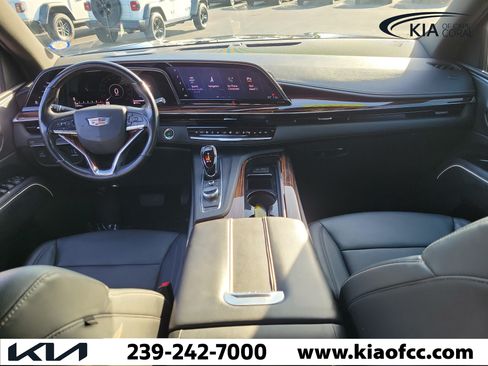 Used 2021 Cadillac Escalade Luxury RWD image 17