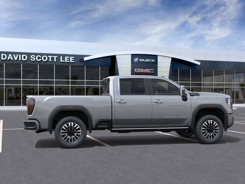 New 2026 GMC Sierra 2500 Denali Ultimate w/ LPO, Black Badging Package AWD/4WD image 5