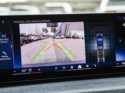 Used 2025 BMW 330i xDrive 330i xDrive w/ Convenience Package image 23