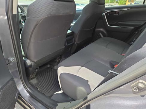 Used 2019 Toyota RAV4 LE w/ All Weather Liner Package AWD/4WD image 20