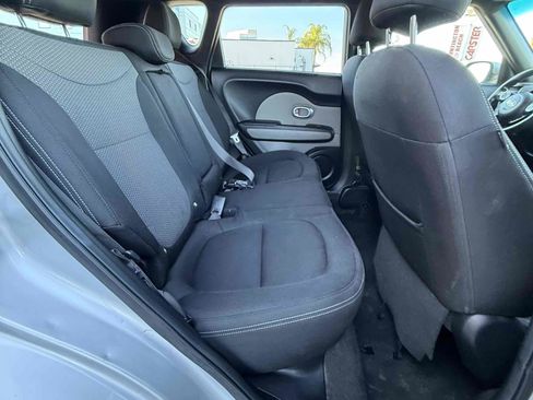 Used 2017 Kia Soul + FWD image 13
