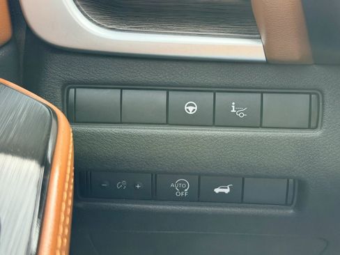Used 2024 Nissan Rogue Platinum w/ Platinum Premium Package FWD image 19