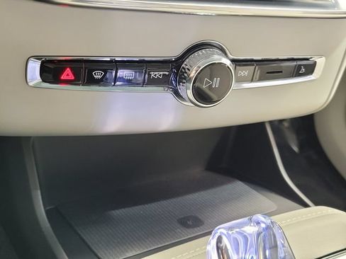New 2026 Volvo XC90 B6 Ultra w/ Protection Package AWD/4WD image 19
