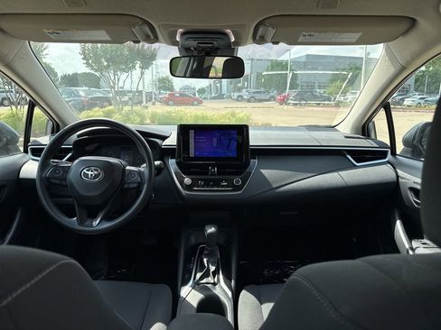 Used 2024 Toyota Corolla LE image 11