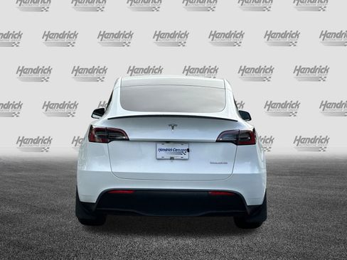 Used 2023 Tesla Model Y Performance image 6