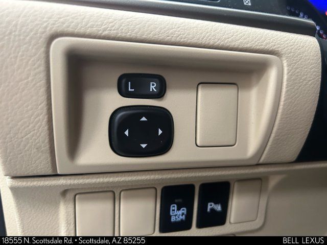 Used 2014 Lexus ES 350 w/ Luxury Package FWD image 28
