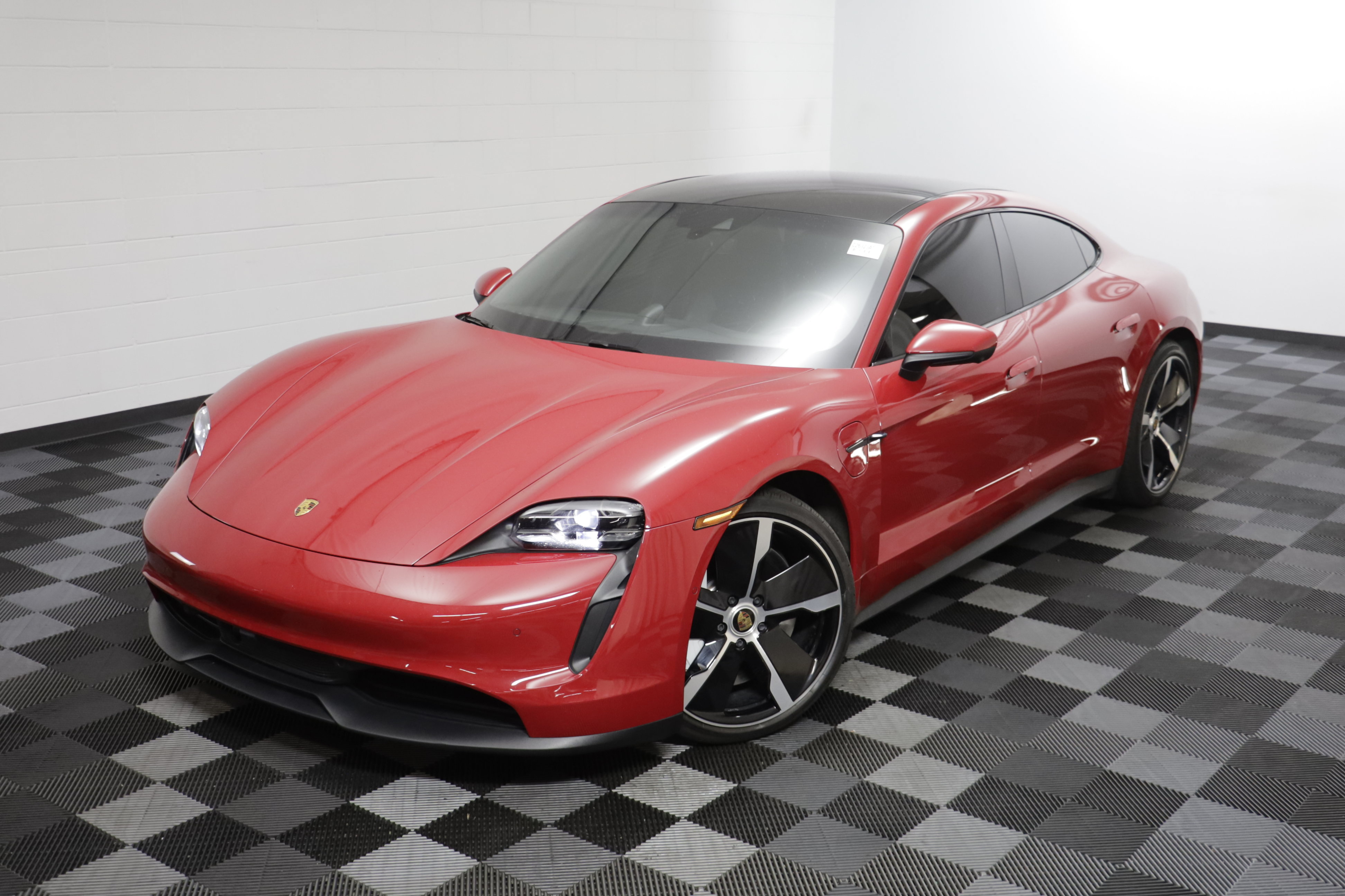 Used 2020 Porsche Taycan 4S AWD/4WD image 2