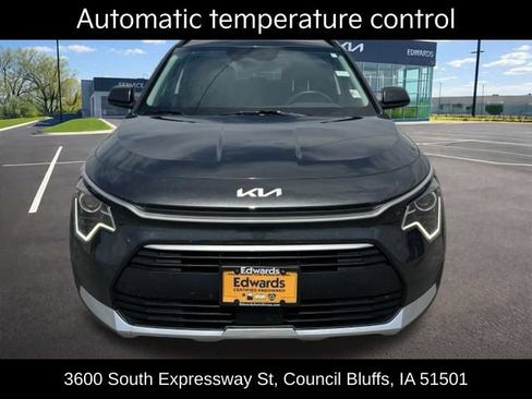 Used 2024 Kia Niro EX FWD image 13