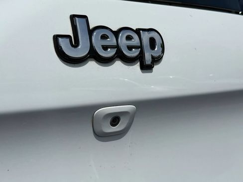 Used 2015 Jeep Cherokee Limited AWD/4WD image 7