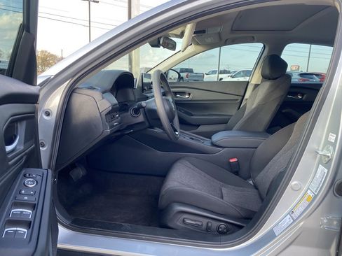 Used 2024 Honda Accord EX image 9